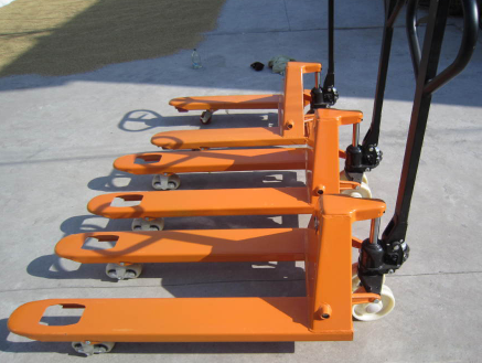 手動(dòng)液壓托盤(pán)搬運(yùn)車(chē)的五種分類(lèi)